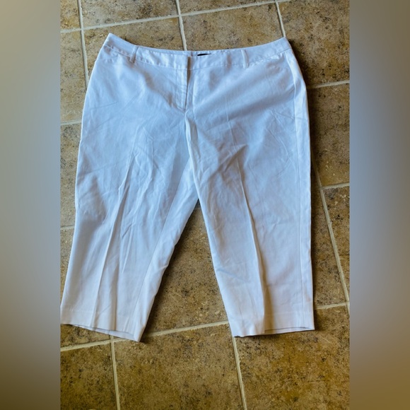 Rafaella Pants - Rafaella - Woman’s (curvy) white leg Capri pants, Size: 20W